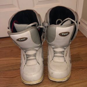 Vans Snowboarding Shoes